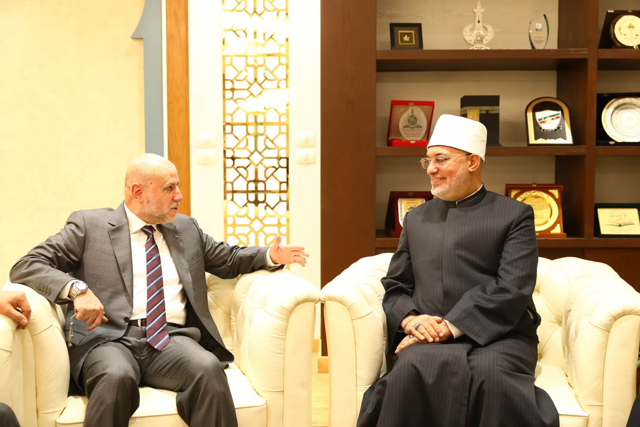 مفتي مصر وقاضي قضاة فلسطين يؤكدان أهمية توحيد الجهود الدينية لدعم القدس ومواجهة التحديات #البلنوري #خاص