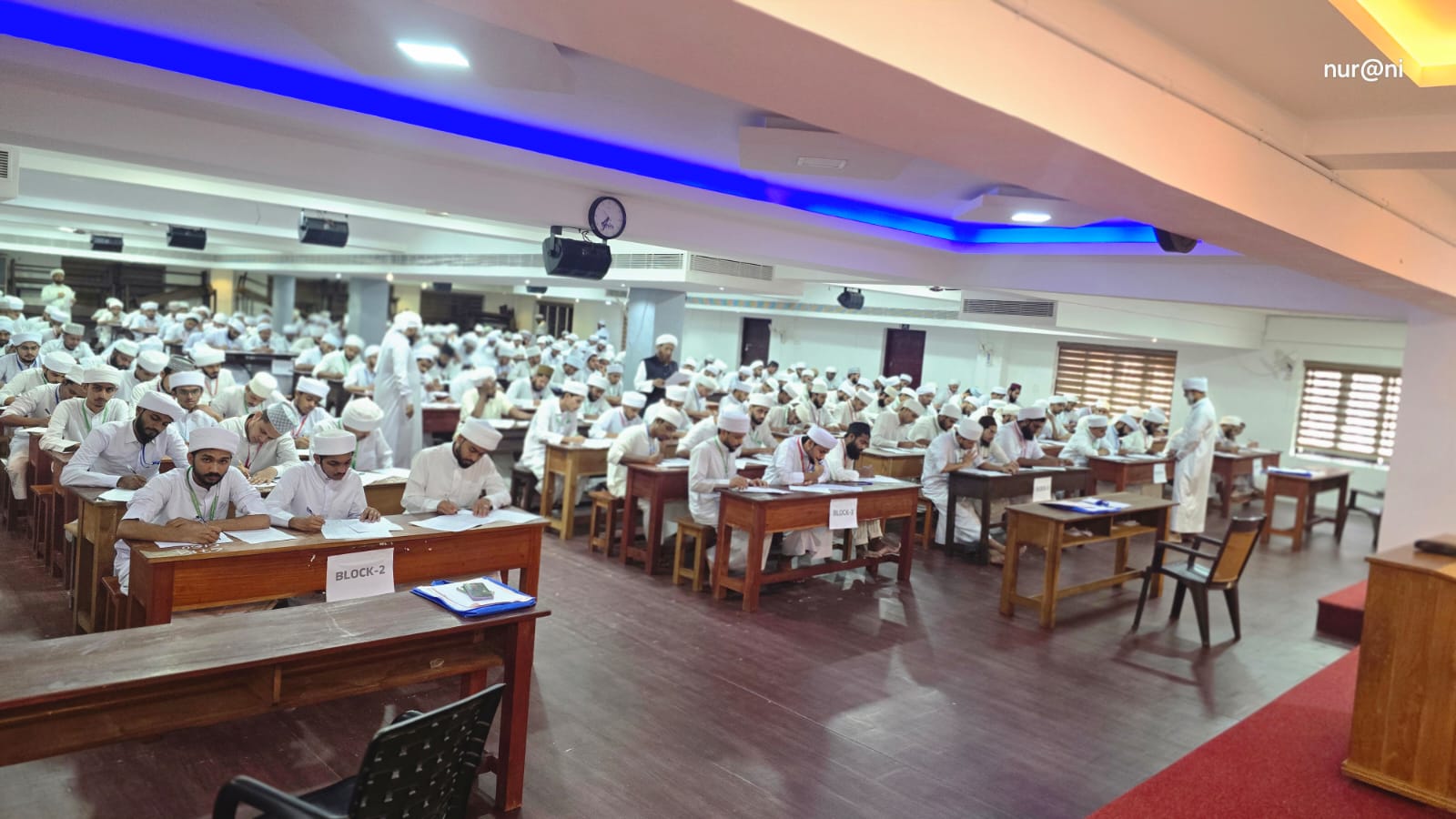 1,392 طالبًا يؤدون اختبارات الدرجات العلمية بجامعة مركز  في ثلاثة أحرام جامعية
